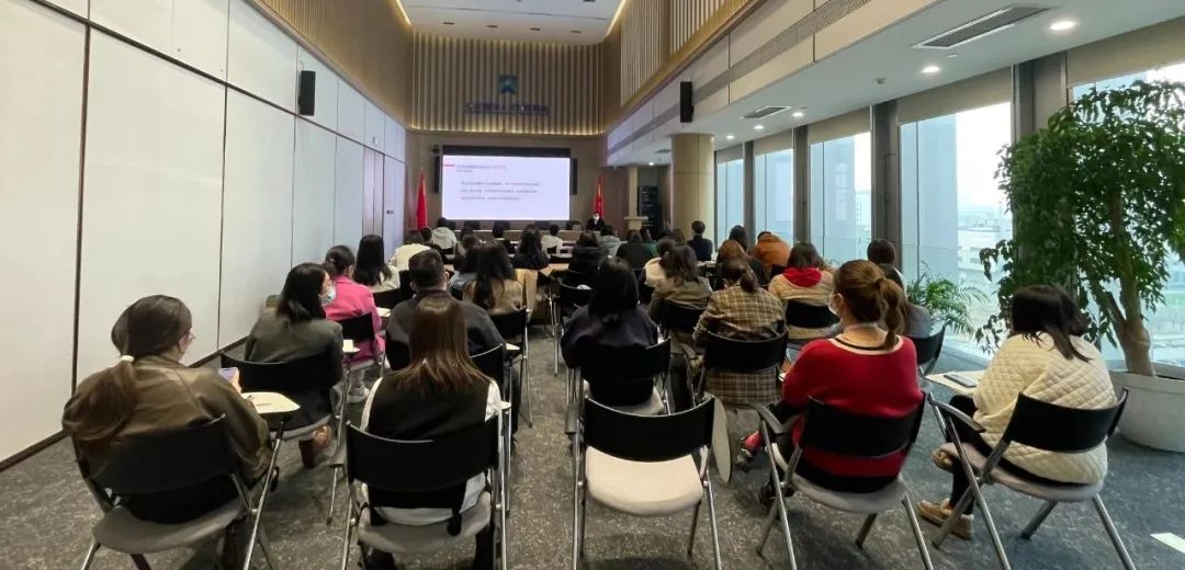 亦庄泛亚电竞集团开展法律专题培训